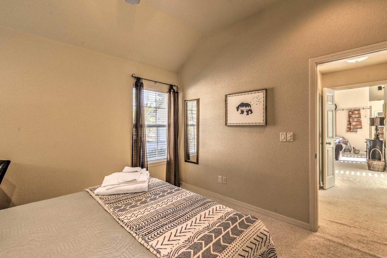 Roomy Ruidoso Retreat With Deck, Grill, And Mtn Views! エクステリア 写真