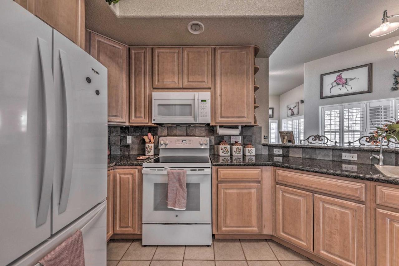 Roomy Ruidoso Retreat With Deck, Grill, And Mtn Views! エクステリア 写真