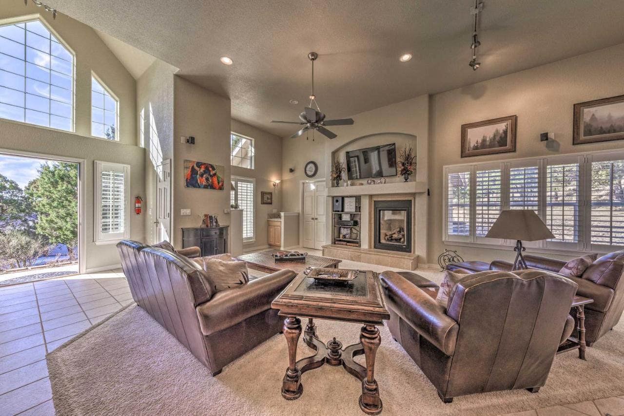 Roomy Ruidoso Retreat With Deck, Grill, And Mtn Views! エクステリア 写真