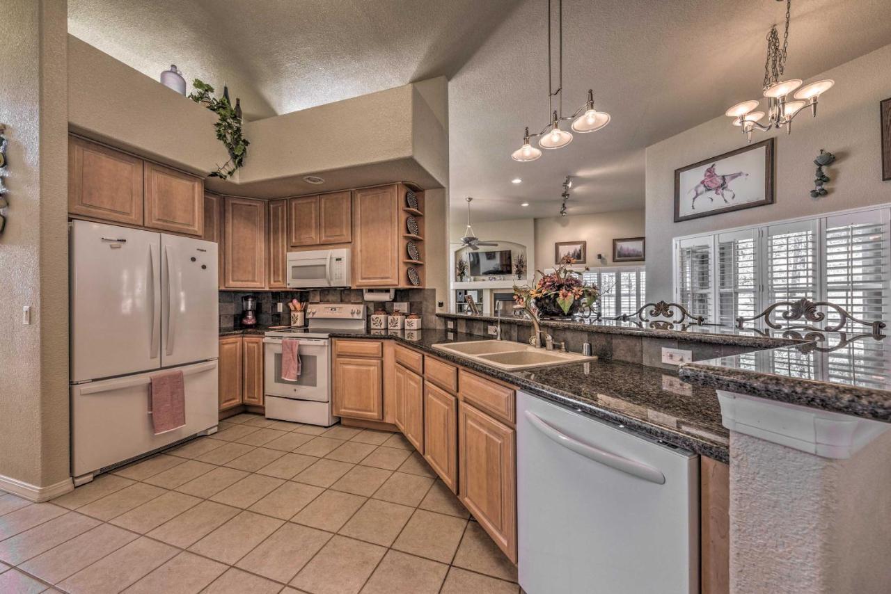 Roomy Ruidoso Retreat With Deck, Grill, And Mtn Views! エクステリア 写真