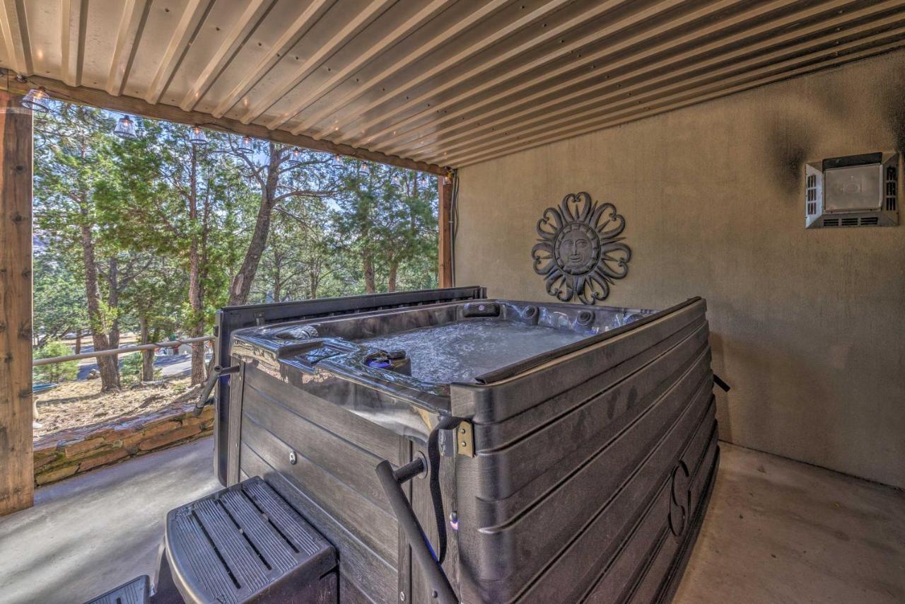 Roomy Ruidoso Retreat With Deck, Grill, And Mtn Views! エクステリア 写真