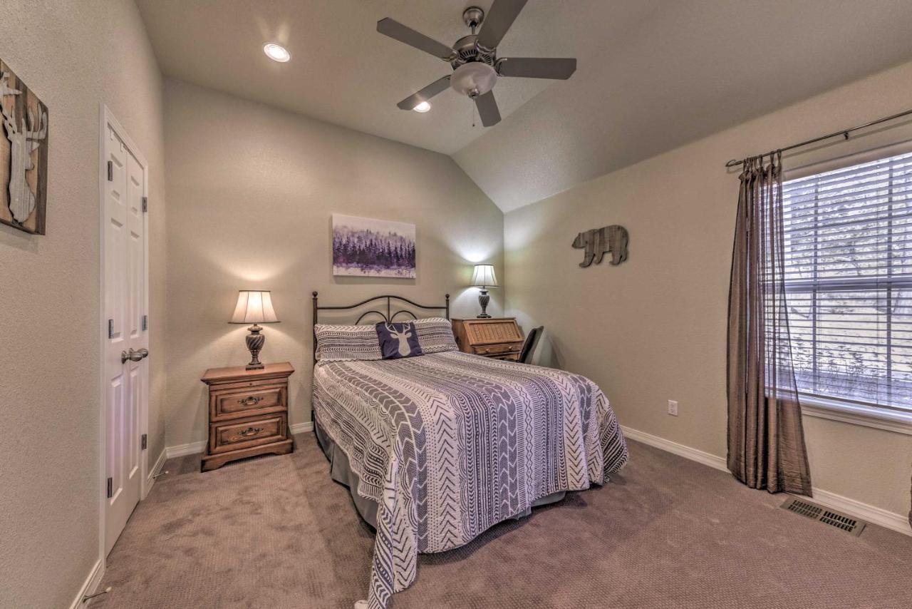 Roomy Ruidoso Retreat With Deck, Grill, And Mtn Views! エクステリア 写真