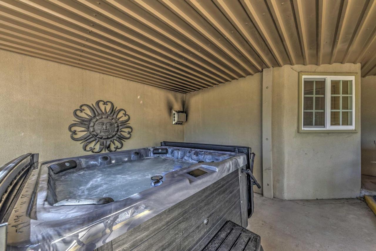 Roomy Ruidoso Retreat With Deck, Grill, And Mtn Views! エクステリア 写真