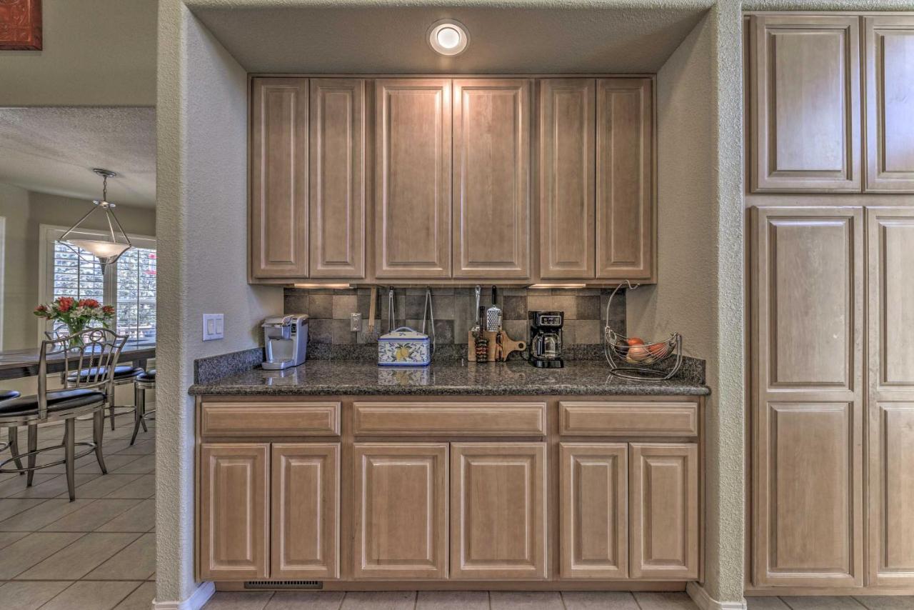 Roomy Ruidoso Retreat With Deck, Grill, And Mtn Views! エクステリア 写真
