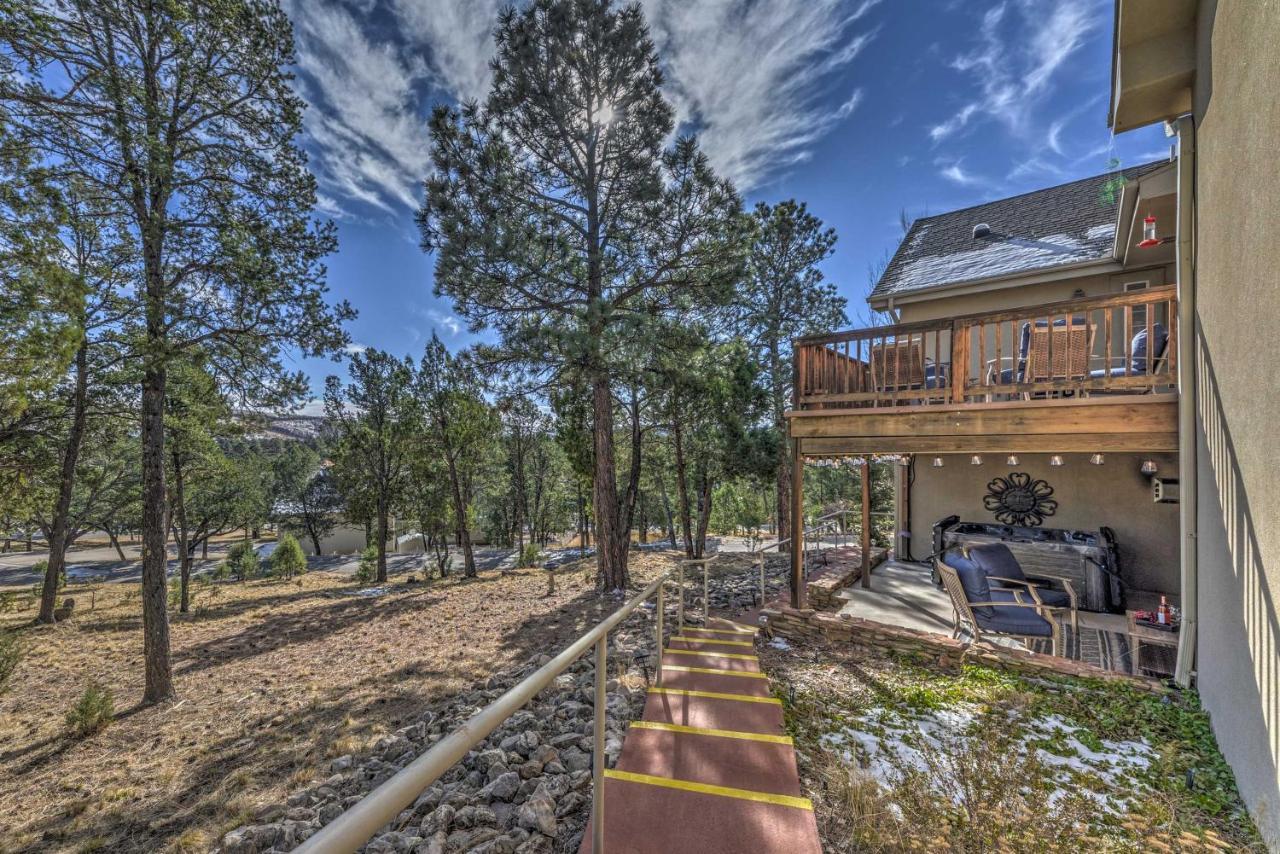 Roomy Ruidoso Retreat With Deck, Grill, And Mtn Views! エクステリア 写真